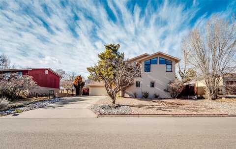 1885 Camino Mora, Los Alamos, NM 87544