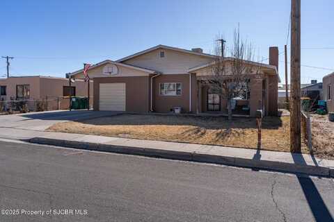 2305 E 10TH Street, Farmington, NM 87401