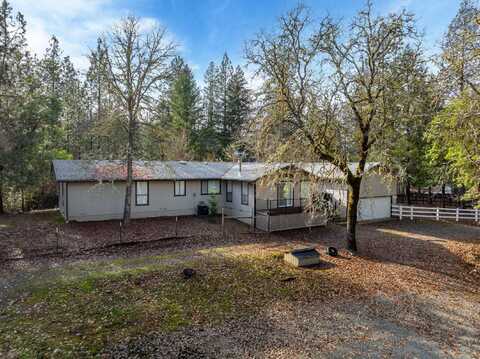 2002 Stringer Gap Road, Grants Pass, OR 97527