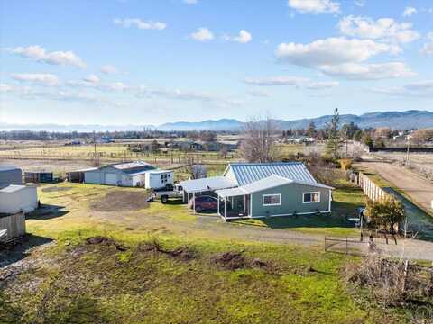 4071 Winnetka Road, White City, OR 97503