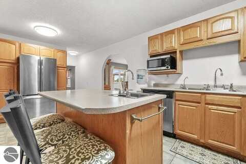 1338 Harvest West, Traverse City, MI 49685