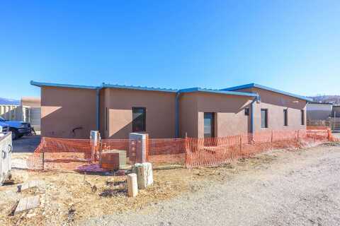 419 Valverde Commons Drive, Taos, NM 87571