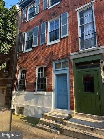 326 QUEEN STREET, PHILADELPHIA, PA 19147