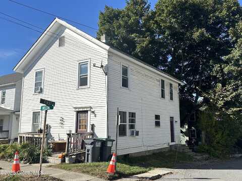 7 Willow Street, Hoosick Falls, NY 12090