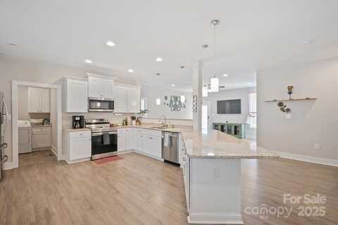 1544 Farmington Hills Drive, Conover, NC 28613