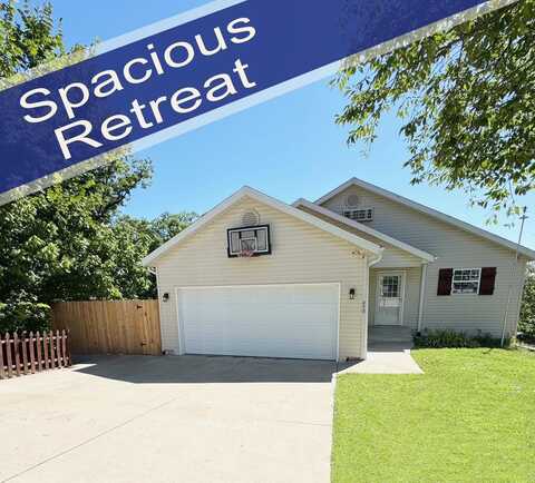 450 Eagle Drive, Forsyth, MO 65653