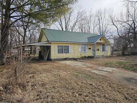 518 Morris Avenue, Mountain Grove, MO 65711