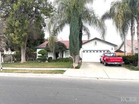 1101 Cinnamon Drive, Lemoore, CA 93245