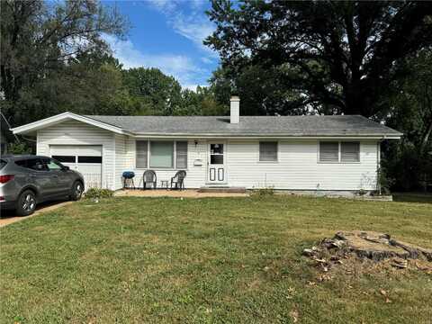 8 Bayview Drive, Saint Louis, MO 63135