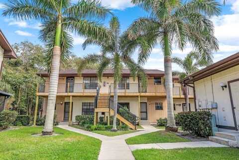 5286 5286 TREETOPS DR #I-105, Naples, FL 34113