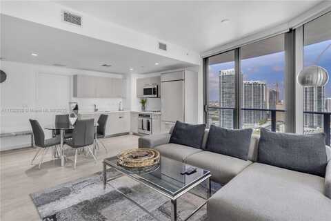 45 SW 9th St, Miami, FL 33130