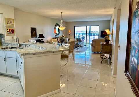 2217 Cypress Island Dr, Pompano Beach, FL 33069