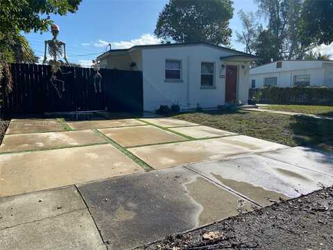 3701 SW 45th Ter, West Park, FL 33023