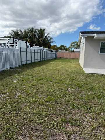 20504 NW 44th Pl, Miami Gardens, FL 33055