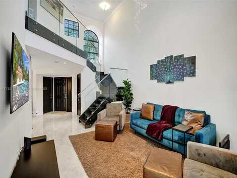 3507 Green Leaf Cir, Hollywood, FL 33021