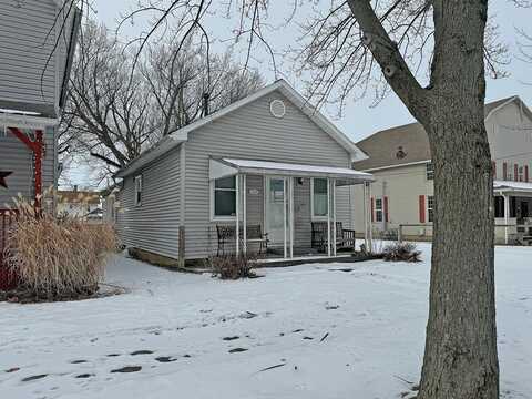 216 Maplewood Street, Willard, OH 44890