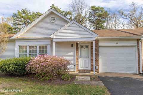 33 Nicole Court, Lakewood, NJ 08701