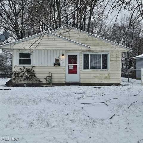 2809 Dorothy Avenue NE, Canton, OH 44705