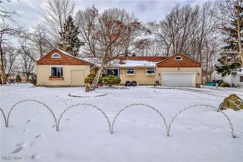 1 Owaissa Drive, Timberlake, OH 44095