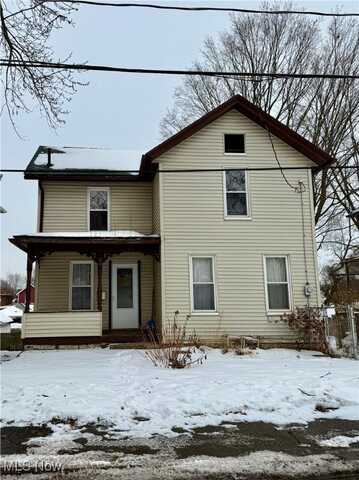 26 10th Street SW, Massillon, OH 44647