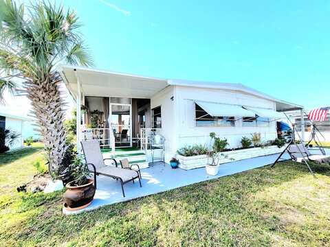 20  Parrot Place, North Fort Myers, FL 33917