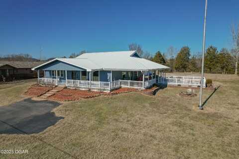 18436 Farm Road 2286, Eagle Rock, MO 65641