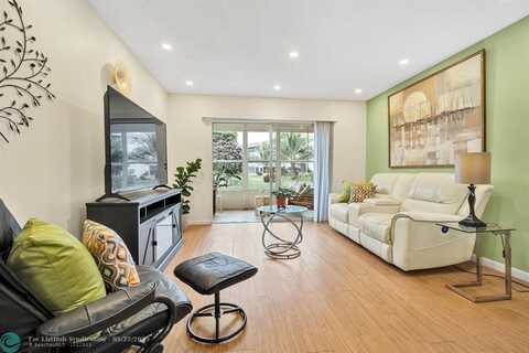4805 NW 35th St, Lauderdale Lakes, FL 33319