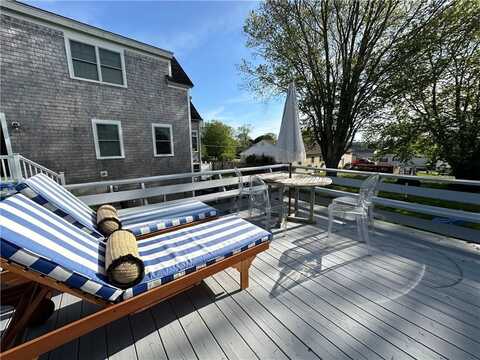 140 Renfrew Avenue, Middletown, RI 02842