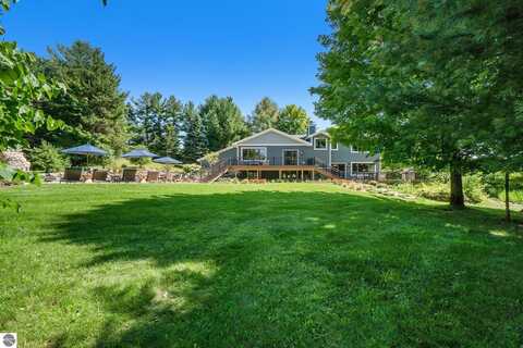 6105 Brackett Road, Williamsburg, MI 49690