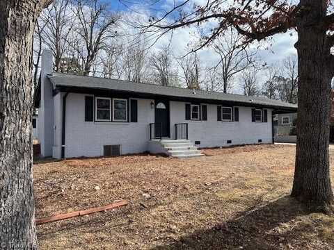 407 Pennington Avenue, Thomasville, NC 27360