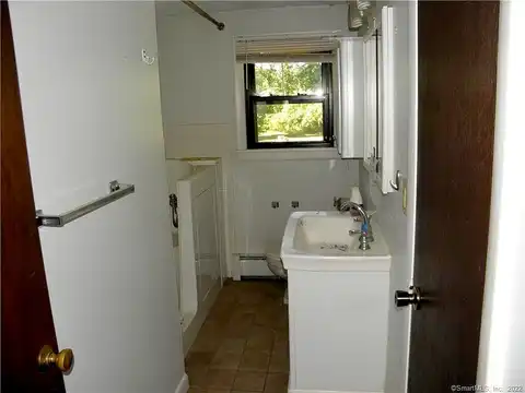 Davis, DANIELSON, CT 06239