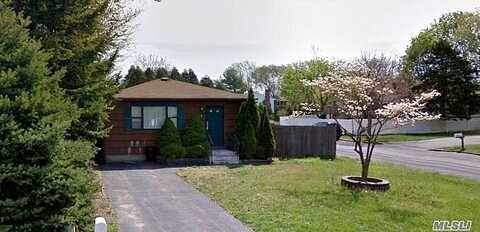Kristina, EAST PATCHOGUE, NY 11772