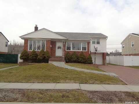Hillary, WESTBURY, NY 11590