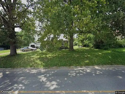 St Louis Street, West Plains, MO 65775