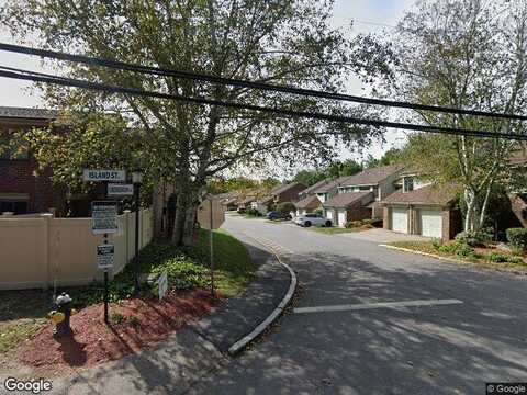 Greenbrook Dr #103, Stoughton, MA 02073