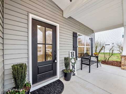 Mckinnon, JACKSONVILLE, NC 28540