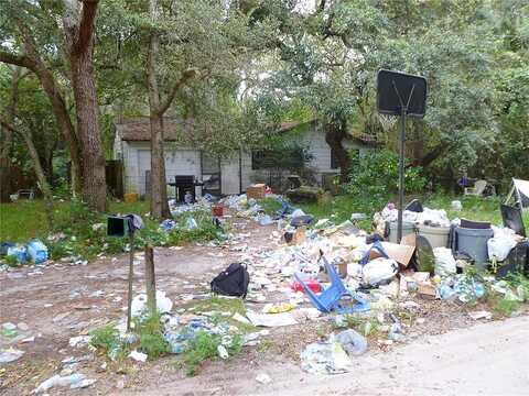 Leon, NEW PORT RICHEY, FL 34654