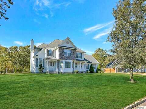 Horstead, YAPHANK, NY 11980