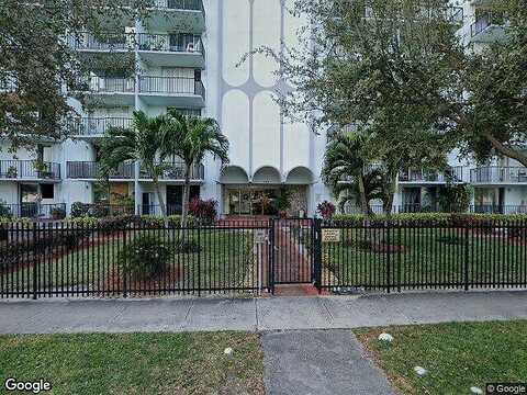 15Th, NORTH MIAMI, FL 33161