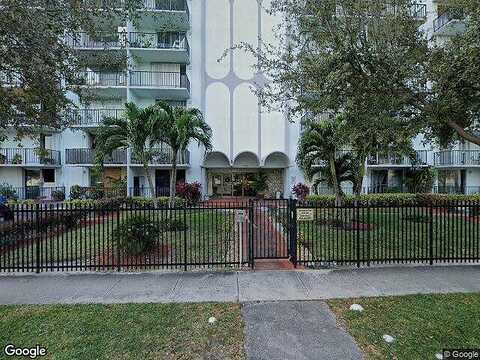 15Th, NORTH MIAMI, FL 33161