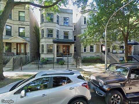 W Eddy Street, Chicago, IL 60657