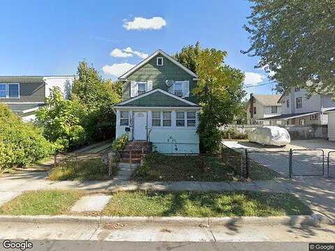 Seaman Avenue, Hempstead, NY 11550