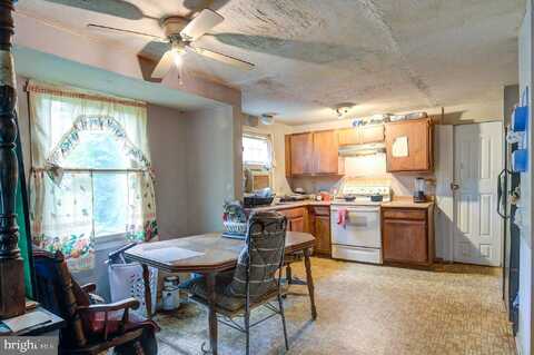 Estate, WOODBRIDGE, VA 22193