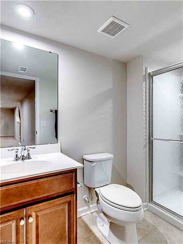 Duncan, STREETSBORO, OH 44241