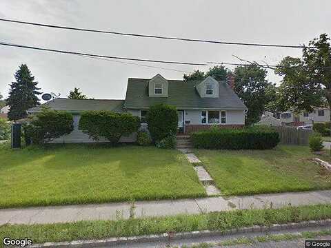 West, HICKSVILLE, NY 11801