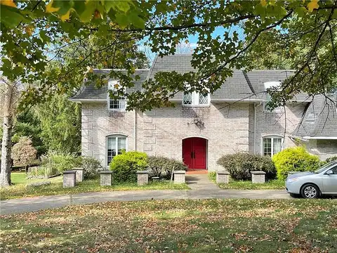Locust, HOPWOOD, PA 15445