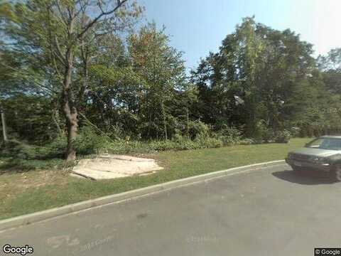 Hawley Glen #16, Stratford, CT 06614