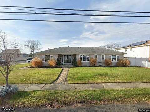 Granada, LINDENHURST, NY 11757