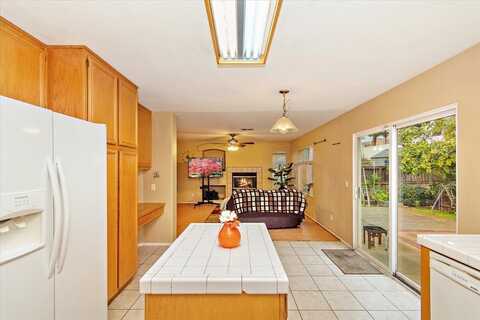 Via Ultimo, MORENO VALLEY, CA 92551