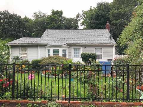 1St, HUNTINGTON STATION, NY 11746